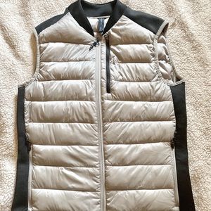 Zara Men’s Grey Puffer Vest
